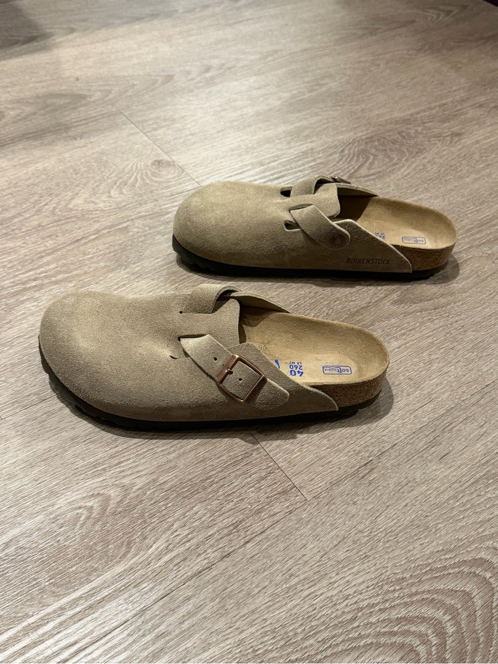 Birkenstock Boston Clogs in Taupe Suede - Picture 5 of 8